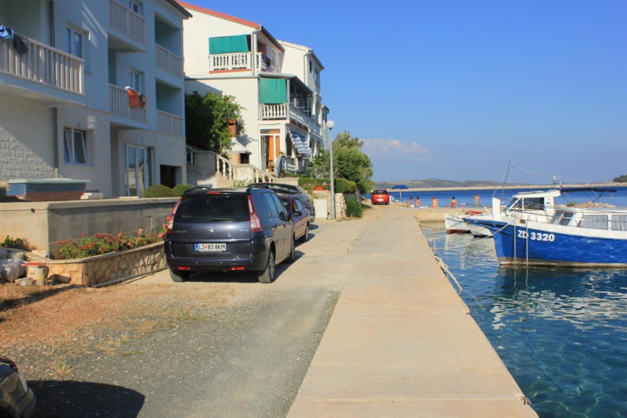 Apartments And Rooms By The Sea Zaglav, Dugi Otok - 8144 Sali Exterior foto